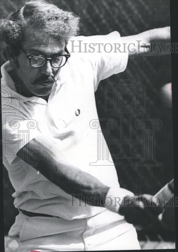 1977 Press Photo New Alabama Tennis Coach Armistead Neely In Birmingham Classic - Historic Images