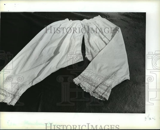 1983 Press Photo 1890's Cotton Bloomers in Milwaukee's Public Museum - mja90870 - Historic Images