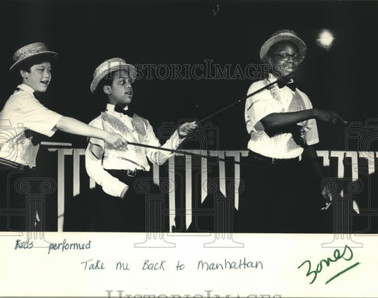 1983 Press Photo Program "Take Me Back to Manhattan" Jackie Robinson School - Historic Images