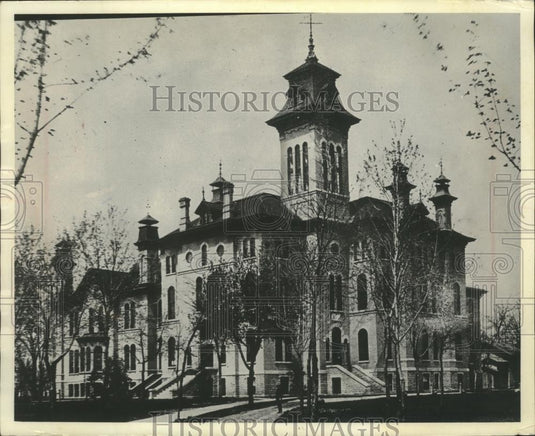 Press Photo Oshkosh Normal School - mjb81222 - Historic Images