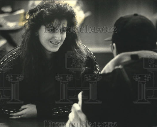 1991 Press Photo Ellen Zvenigorodsky, Shorewood High student, & friend at lunch - Historic Images