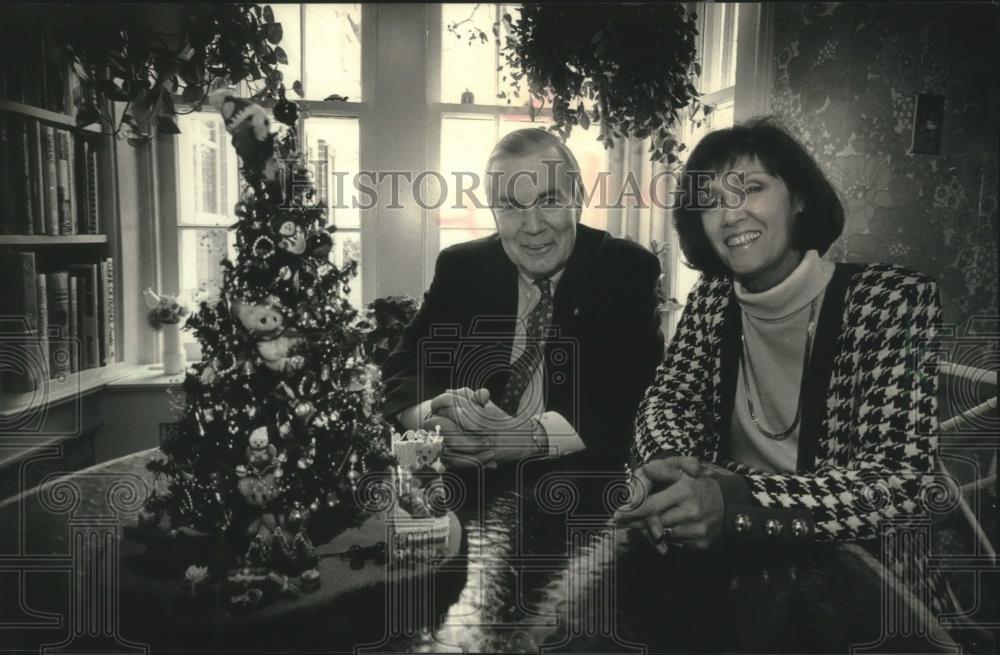 1991 Press Photo Milwaukee Civic Leaders, Jack and Jill Pelisek. - mjb82583 - Historic Images