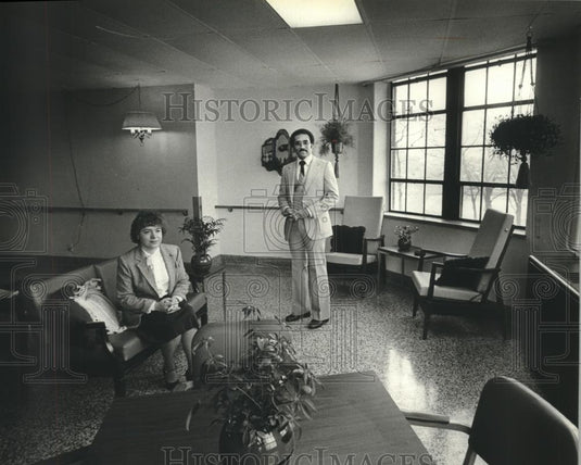 1981 Press Photo Angel Basabe and Deanie Orth at Northview Hospital's new unit - Historic Images