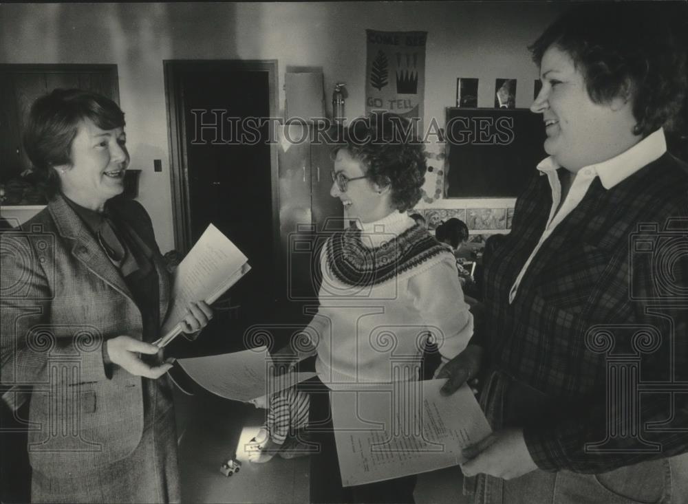1983 Press Photo Representative Joanne Huelsman, Wanda Altreuter and Nancy Loss - Historic Images
