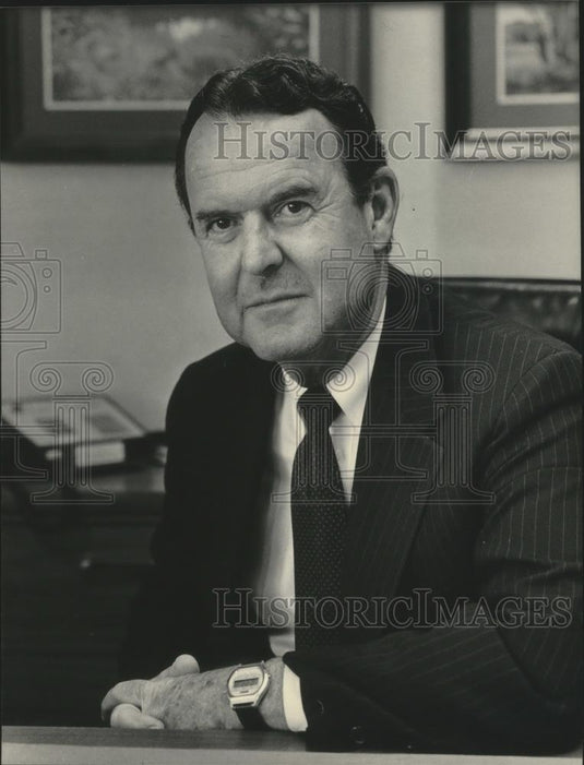 1984 Press Photo Gerald S. Parshalle, President of Realist Inc. Wisconsin - Historic Images