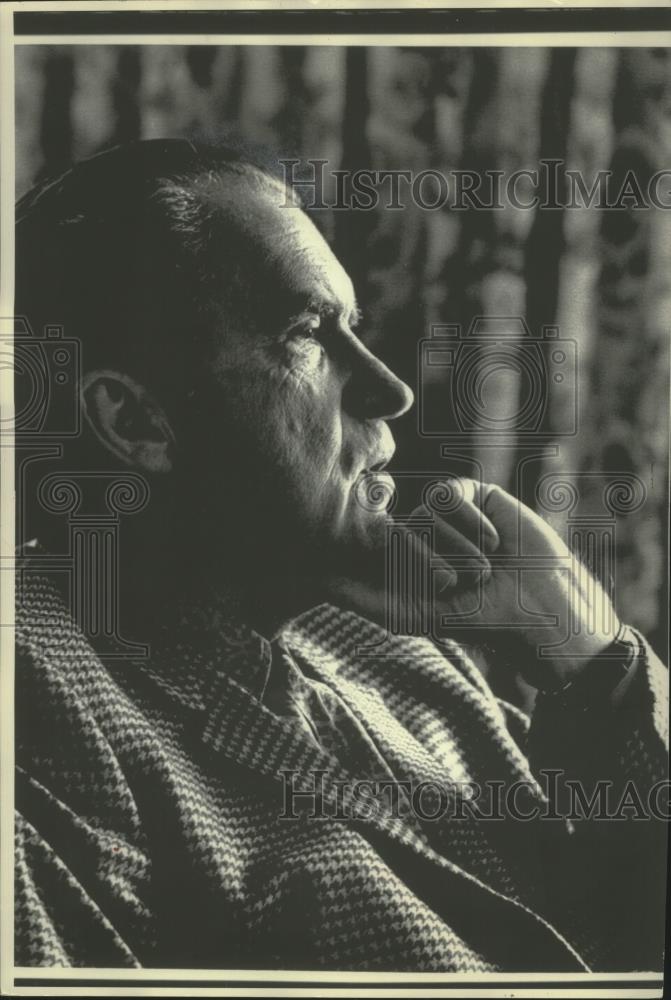 Press Photo Portrait of a pensive President Nixon at Camp David, Maryland - Historic Images