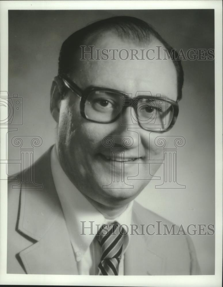 1981 Press Photo Harold Stephen Peckron, tax attorney for Case, Kay &amp; Lynch - Historic Images