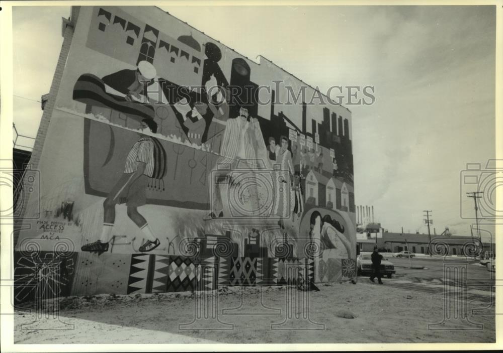 1991 Press Photo An Arab Scene on a Wall Mural in Dearborn, Michigan - mjb83550 - Historic Images