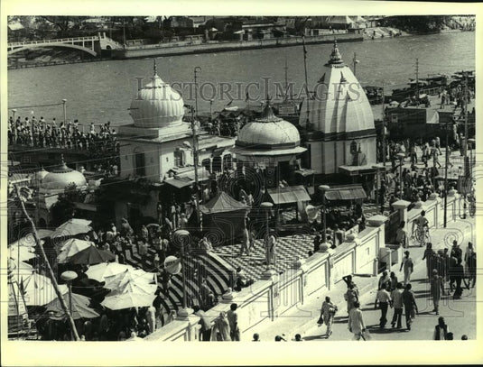 1980 Press Photo Aerial view of Hardwar, India along the Ganges river - Historic Images