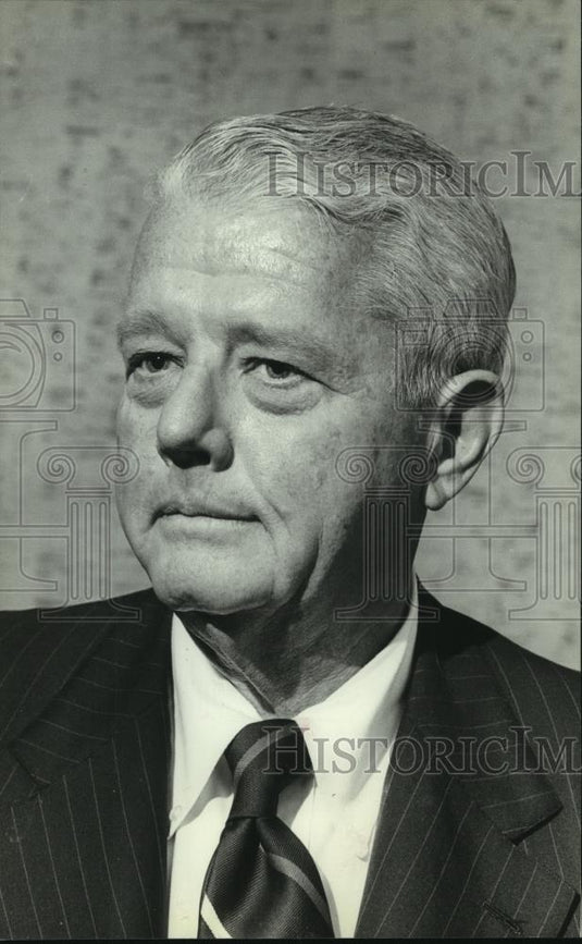 1983 Press Photo Portrait of Vice-president Henry Harnischfeger. - mjb84651 - Historic Images