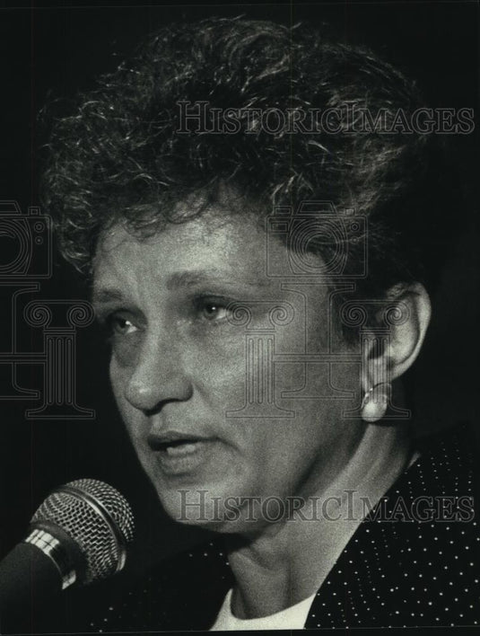 1989 Press Photo Kery Kafka, Vincent High School principal, Milwaukee - Historic Images
