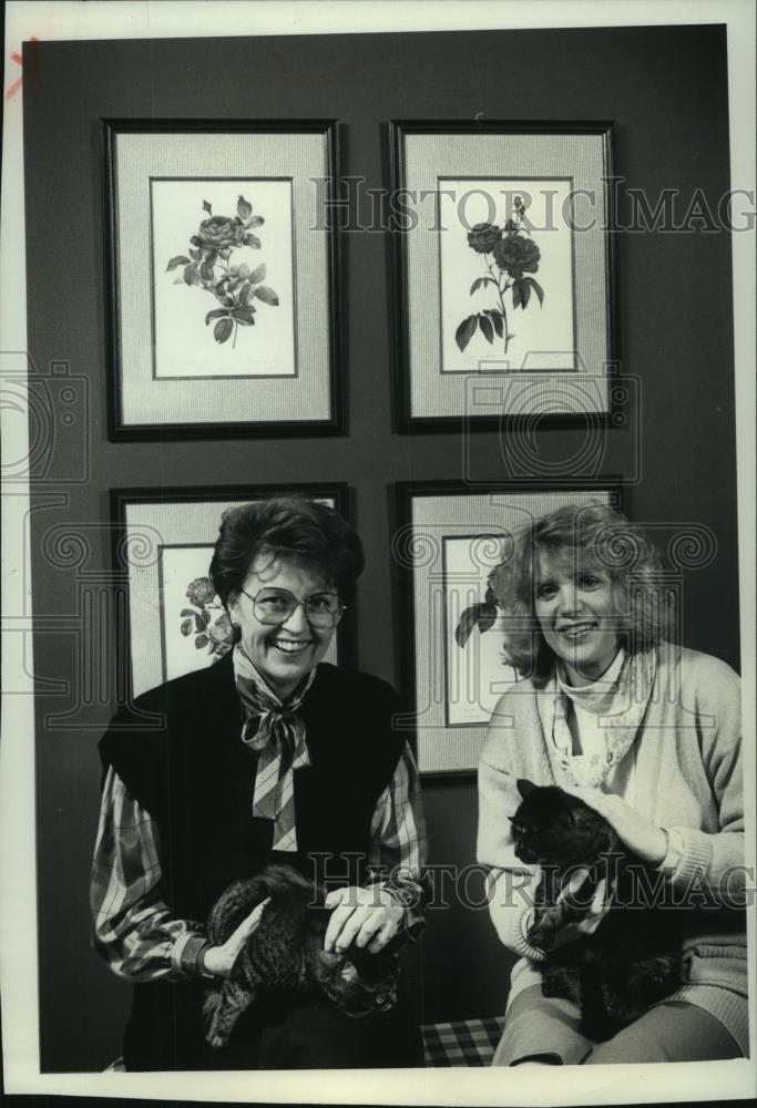 1989 Press Photo Karen Jungbluth (L), Marilyn Lynch,interior designers,Milwaukee - Historic Images