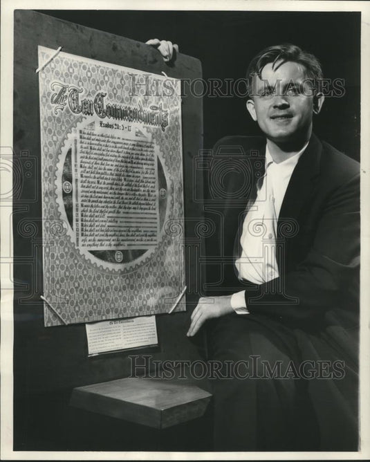 1984 Press Photo Richard Houghton, curator of the Charles Allis Art Library - Historic Images