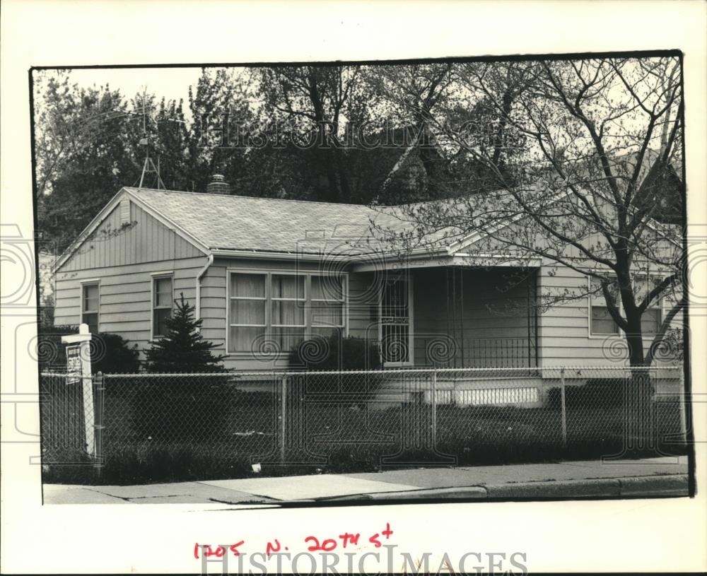 1993 Press Photo Milwaukee three-bedroom home at 1205 N. 20th Street is for sale - Historic Images