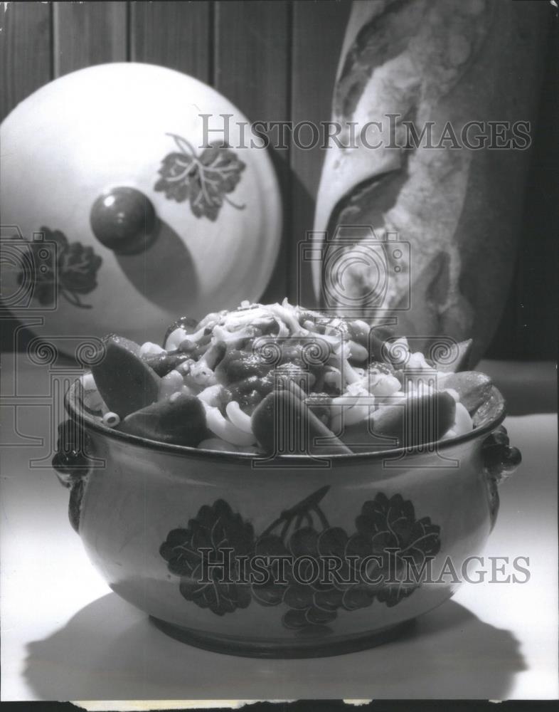 Kitchen Casserole Food Dishes - RSA23347 - Historic Images