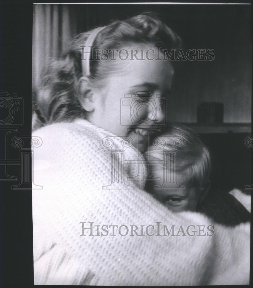 1962 Press Photo Donna Danny Karpiak Donny Mud Puddles - RSA23853 - Historic Images