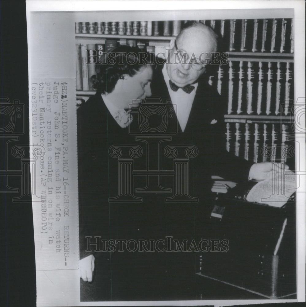 1950 Press Photo Judge John Fine wife Nanticoke home - RSA24583 - Historic Images