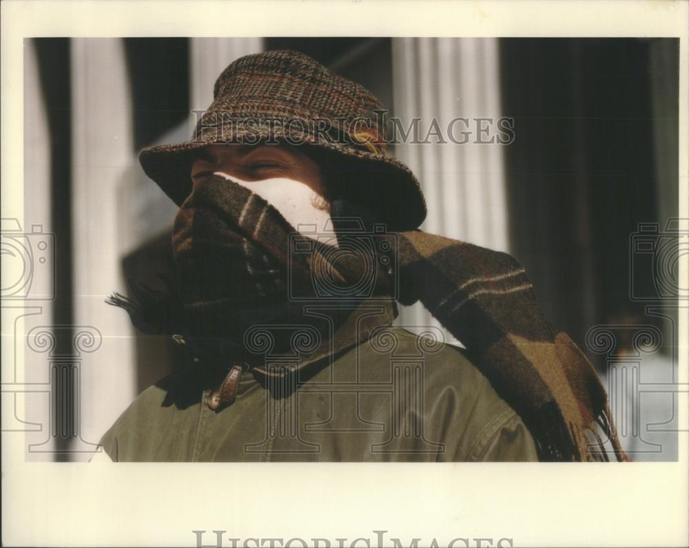 1993 Press Photo Charley Friedman Hides Behind Wool - RSA30793 - Historic Images