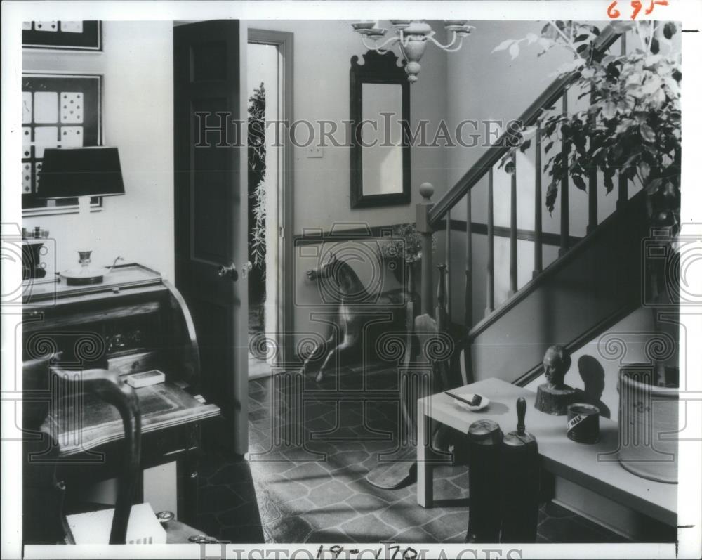 1978 Press Photo A foyer fit for a Williamsburg Squire. - RSA31919 - Historic Images