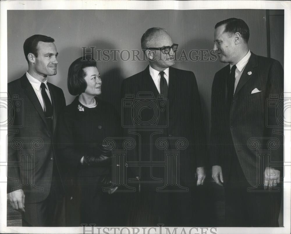 1964 Press Photo Senator Goldwater, Family & Koether - RSA39965 - Historic Images