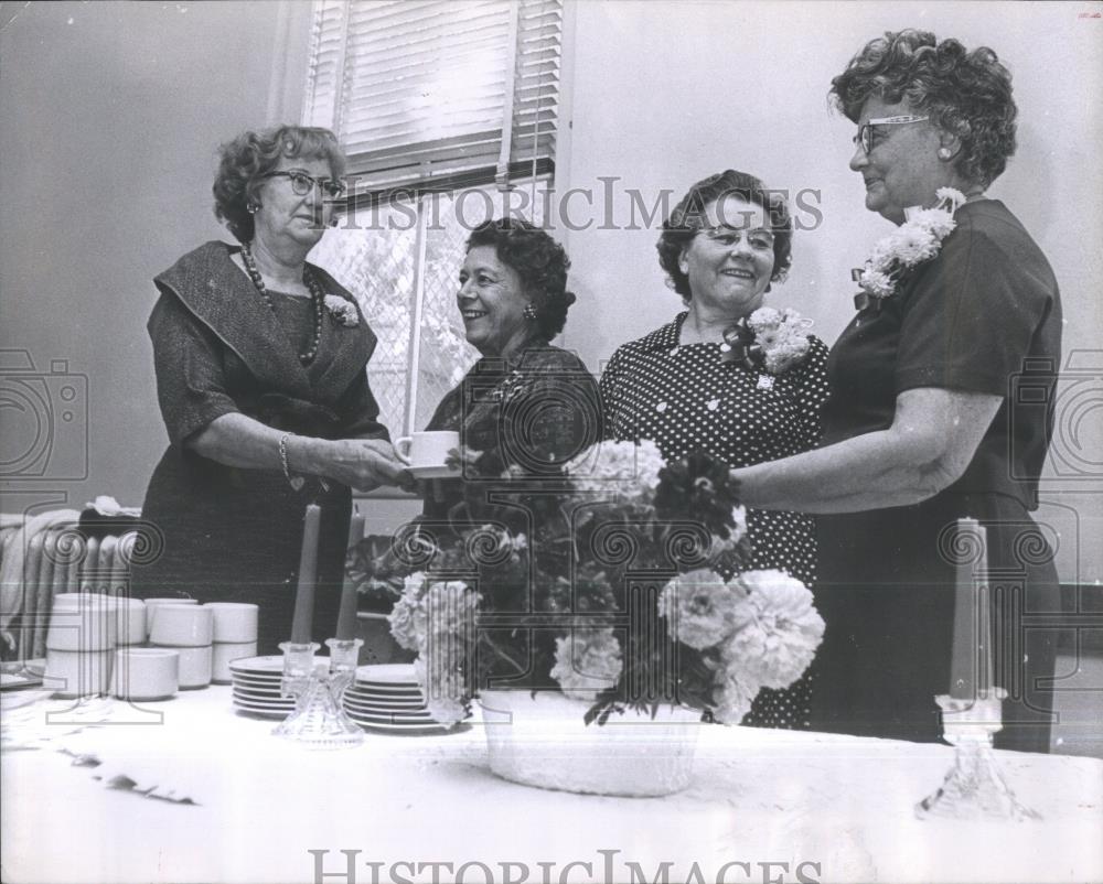 1968 Press Photo Navy Mothers&#39; Clubs of America Members - RSA40141 - Historic Images