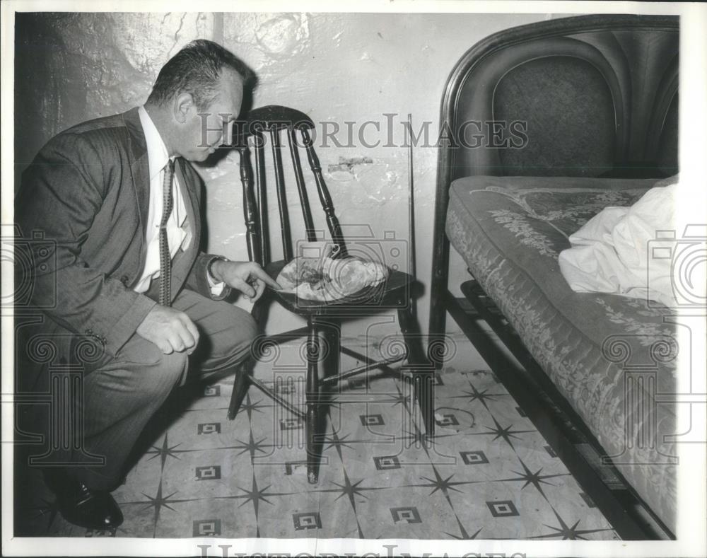 1964 Press Photo John Kramer French Wood Troop Dog area - RSA43155 - Historic Images