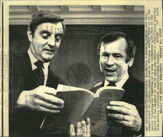 1976 Press Photo Walter Mondale and Howard Baker at news conference Washington - Historic Images