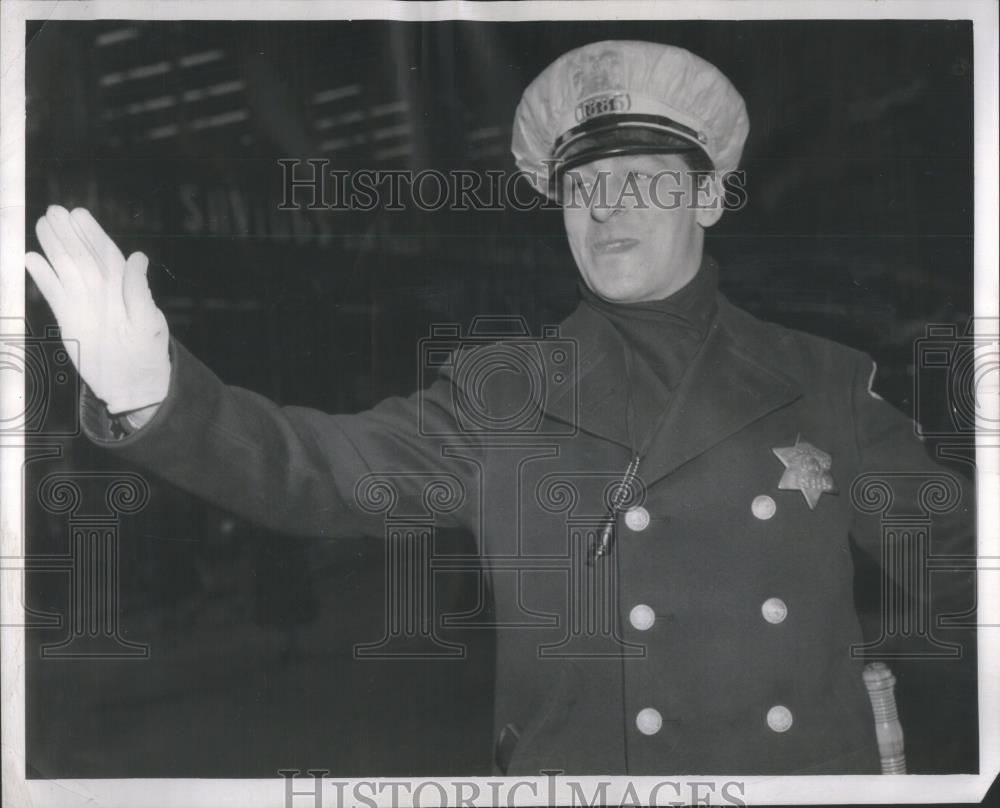 1954 Press Photo ALVIN KUZNITSKY POLICE OFFICER - RSA44853 - Historic Images