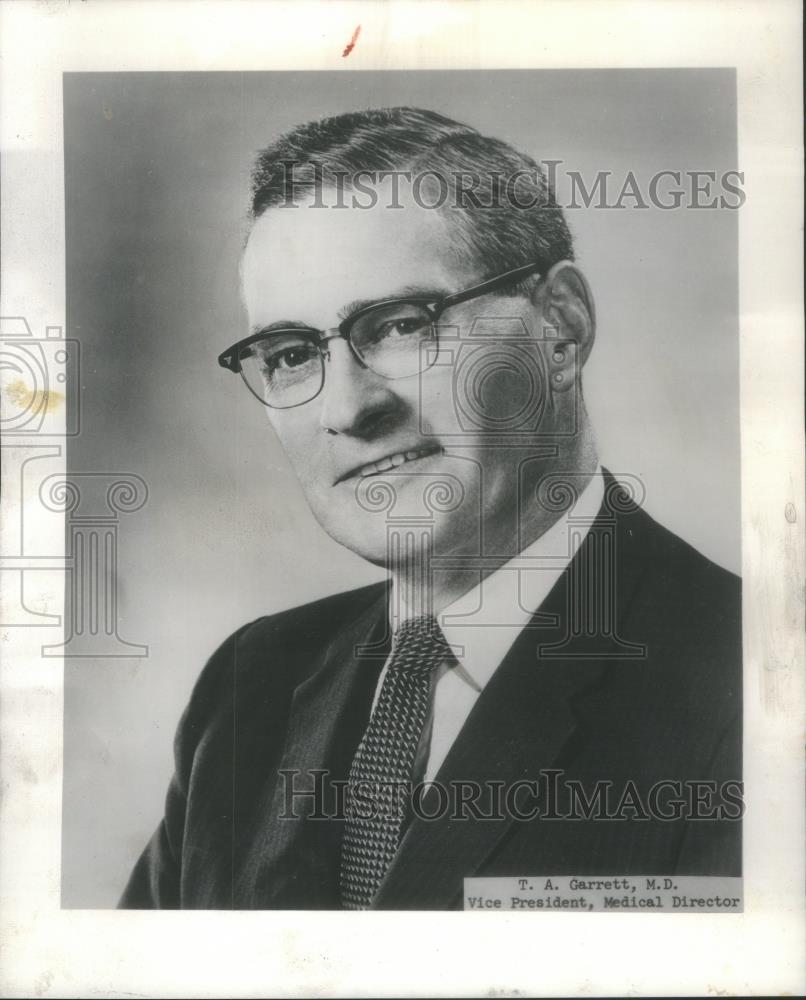 1962 Press Photo Thomas A. Garrett Medical Director Bax - RSA46505 - Historic Images