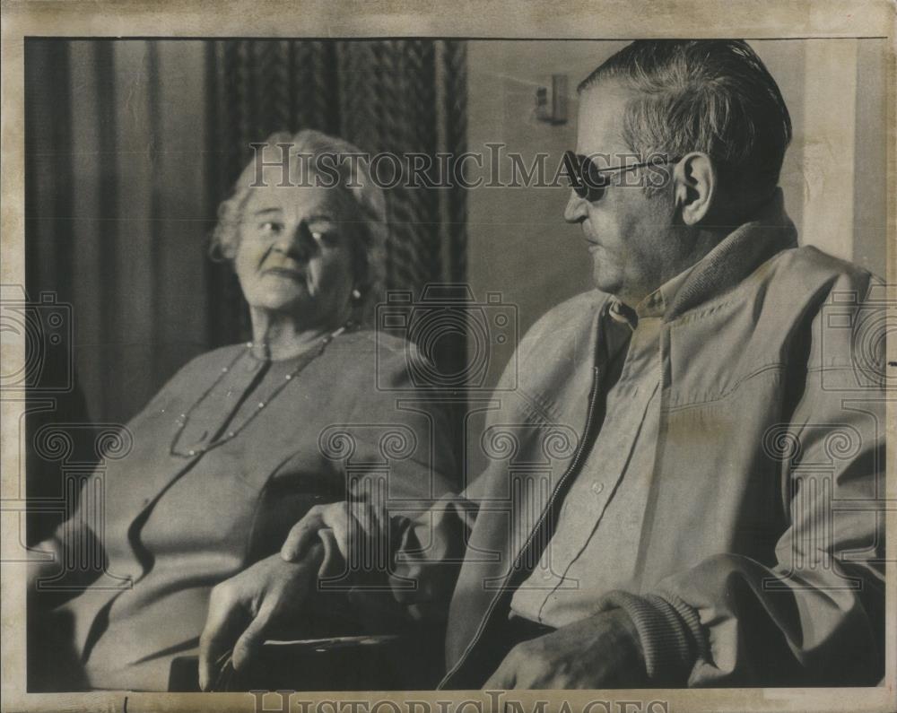 1976 Press Photo Carolyn Nicholas Comito Blinded - RSA52171 - Historic Images