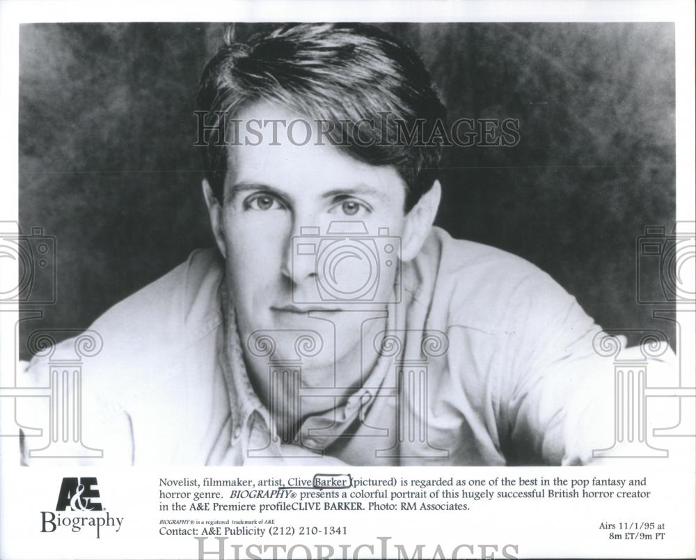 1995 Press Photo Clive Barker Novelist Filmmaker Artist - RSA52261 - Historic Images