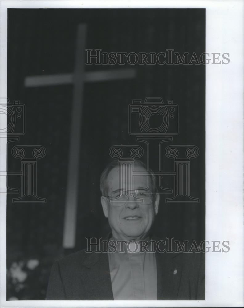 1995 Press Photo Bishop R. Sheldon Duecker - RSA66031 - Historic Images