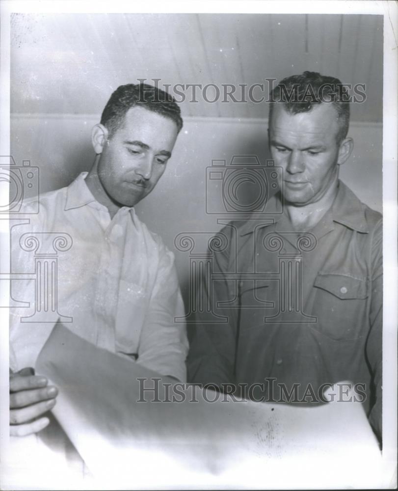 1961 Press Photo Castaner Project Chief Admin. Dr Marvin Snell and Ralph Townsen - Historic Images