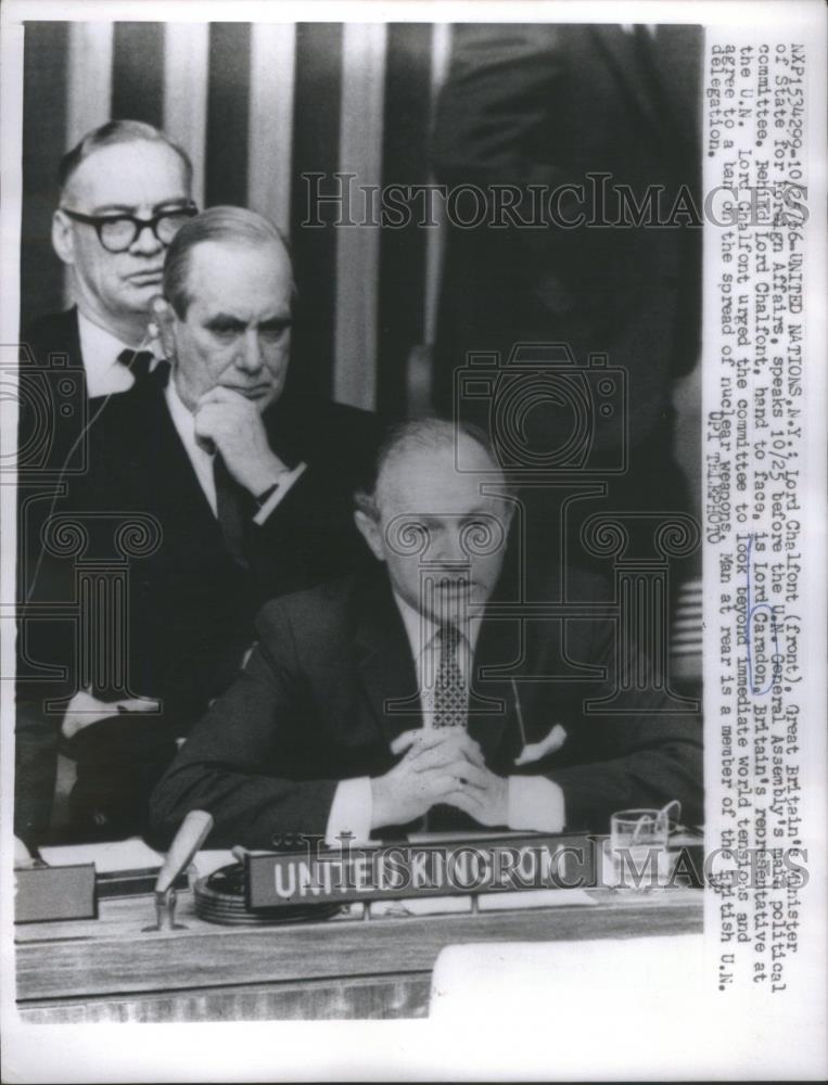 1966 Press Photo Fehind Lord Chalfont Lord Caradon Britain - RSA69221 - Historic Images