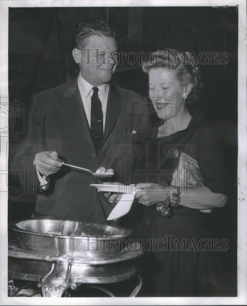 1959 Press Photo Sen. Morton, party chairman, and Mrs. C. Wayland Brooks - Historic Images