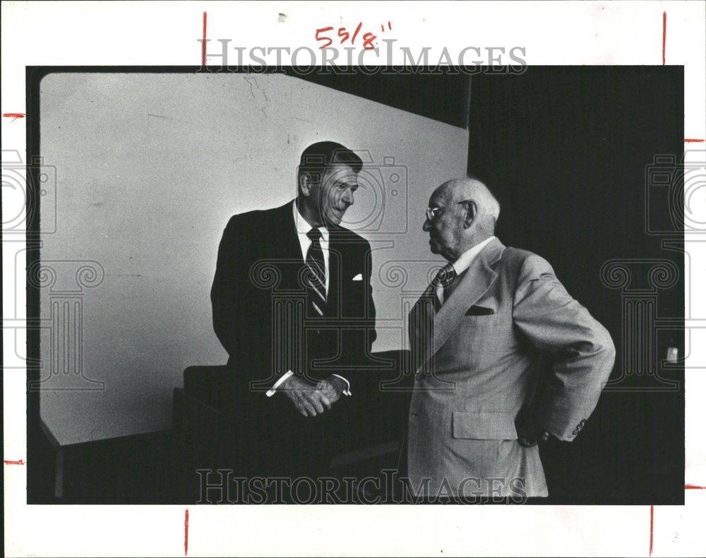 1992 Press Photo President Reagan Landon candidate GOP - RRV52449 - Historic Images