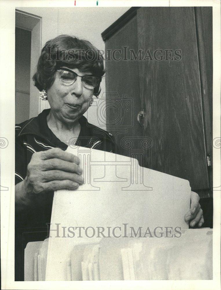 1977 Press Photo Kay Kolber Senior Employment Program - RRV64221 - Historic Images