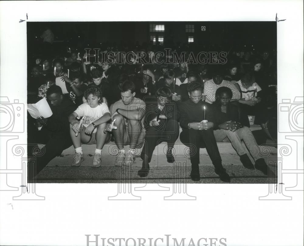 Press Photo Candlelight Vigil - abna12663 - Historic Images