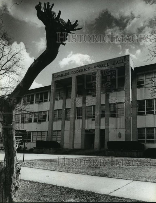 1979 Press Photo Charles Roderick McCall Hall at Troy State University, Alabama - Historic Images