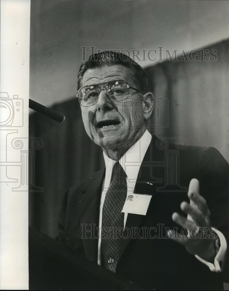 1985 Press Photo Montgomery Mayor Emory Folmar Accepts Party Chairmanship - Historic Images