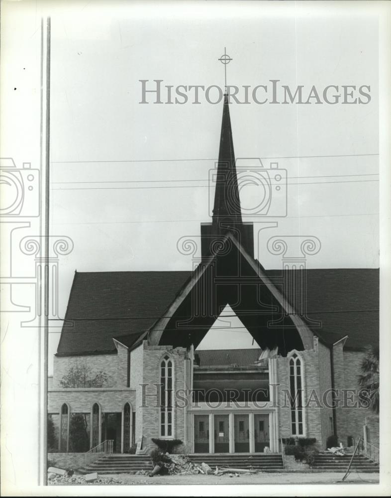 1979 Press Photo Damage to church structure from Hurricane Frederic Alabama - Historic Images