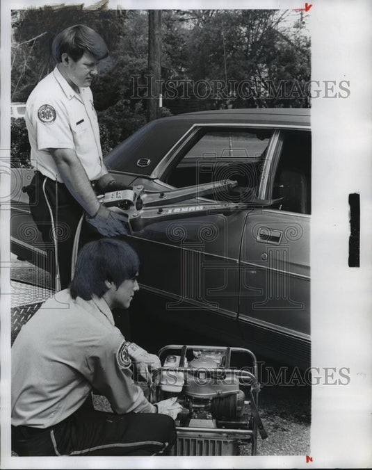 1976 Press Photo Jefferson County Emergency Medical Reserve with equipment - Historic Images