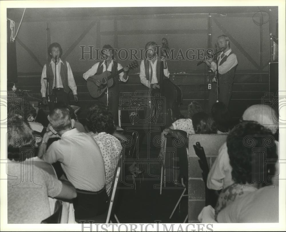 1980 Press Photo Three on a String band perform. - abna14404 - Historic Images