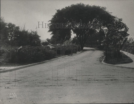 Press Photo Road leading to Tennessee Coal and Iron - abna14563 - Historic Images