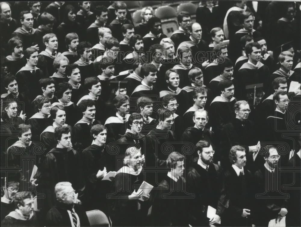 1981 Press Photo University of Alabama Graduation, Birmingham, Alabama - Historic Images