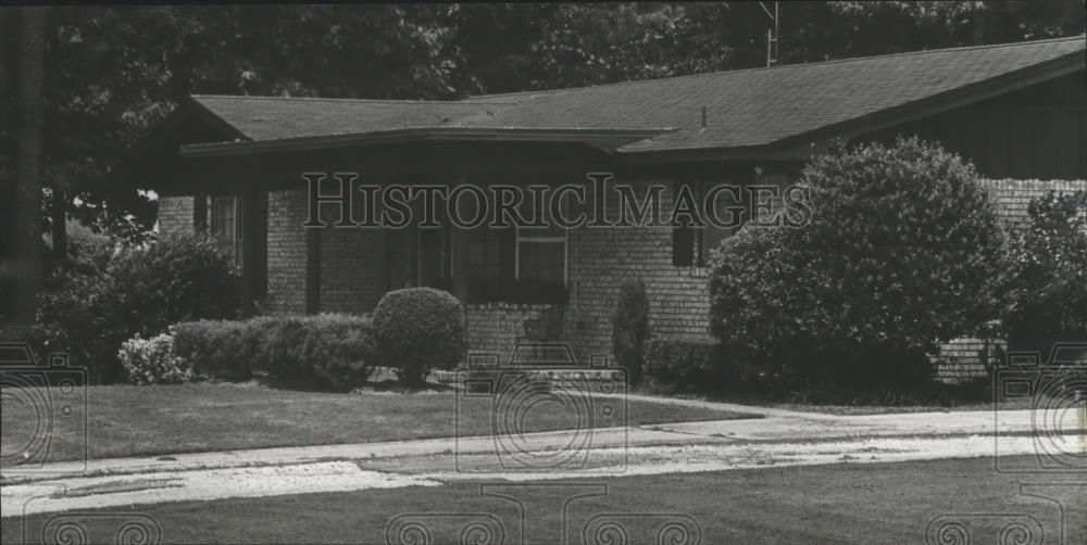 1978 Press Photo Clyde Edwards home in Gardendale, Alabama, neighborhood - Historic Images