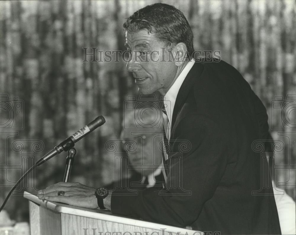 1982 Press Photo Birmingham Politician Emory Folmar speaks at Conference - Historic Images