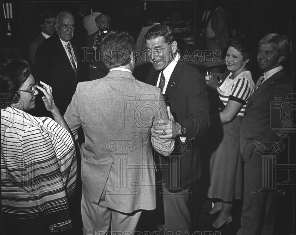 1982 Press Photo Politician Emory Folmar in Birmingham at Pioneer Restaurant - Historic Images
