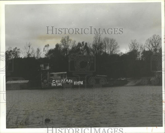 1979 Press Photo Barge Floats on River - Demopolis, Alabama. - abna15300 - Historic Images