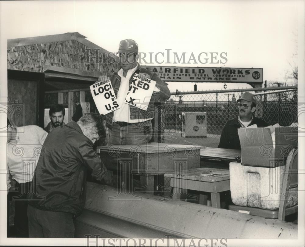 Press Photo USX Strike Over, Doug McGill with signs on truck - abna15735 - Historic Images